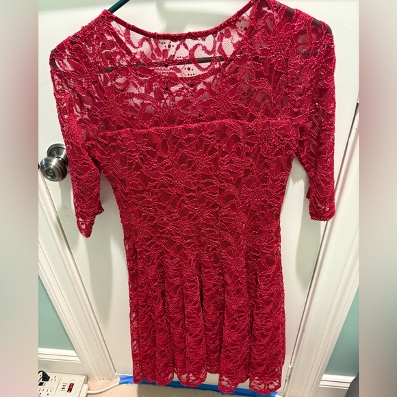 Dress - Picture 3 of 3